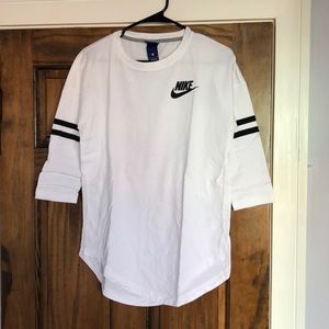 Nike 3/4 length t-shirt